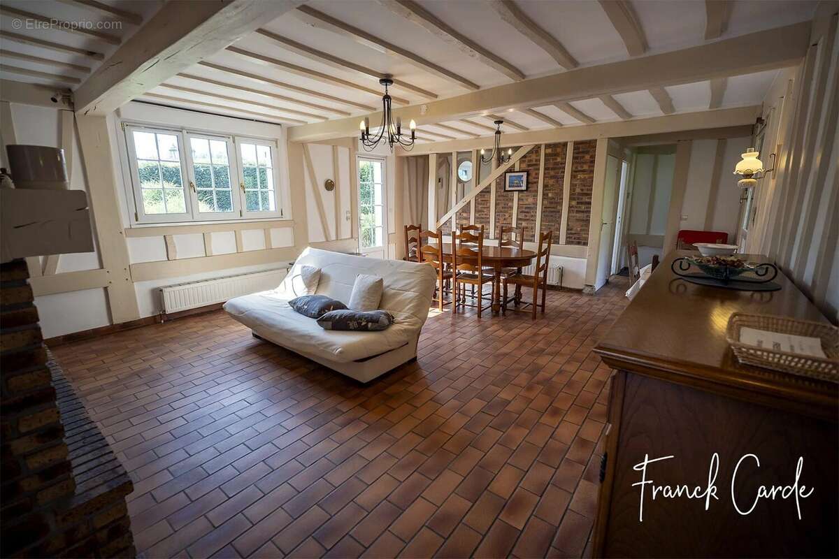 Maison à ENVERMEU