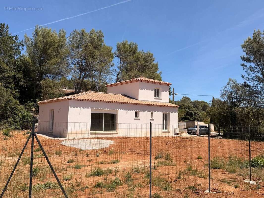 Maison à SAINT-MAXIMIN-LA-SAINTE-BAUME