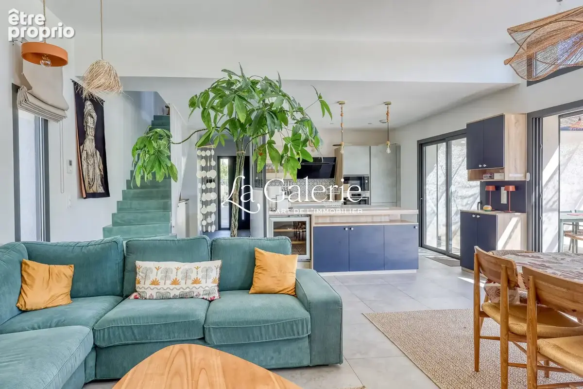Maison 5 pièces 143 m² à vendre à Saint-Cyr-Sur-Mer (83270) - photo 3
