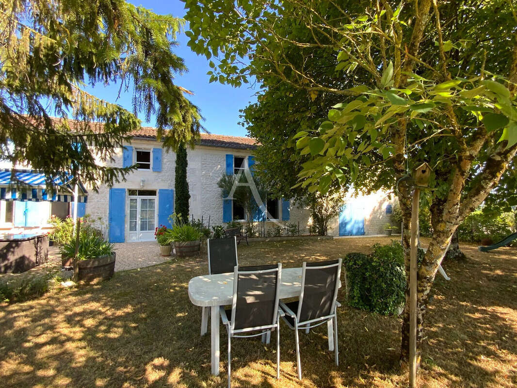 Maison charentaise avec gîte - photo 14