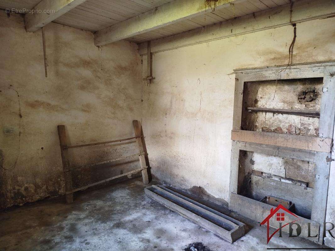 Maison à FAYL-BILLOT