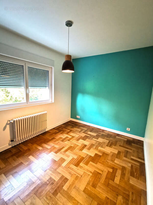 Maison rénovée avec jardin 2500m2 et grand atelier - photo 10