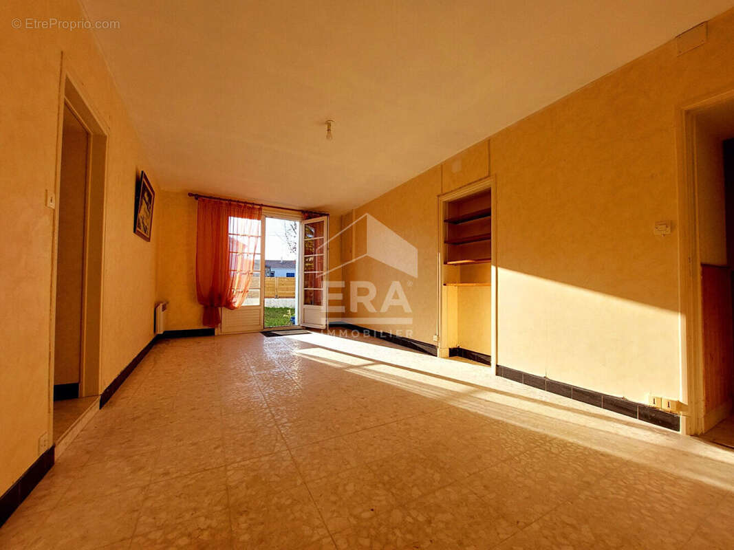 Appartement à BREUILLET