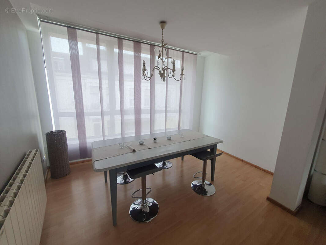 Appartement Cambrai 5 pièce(s) 143 m2 - photo 3