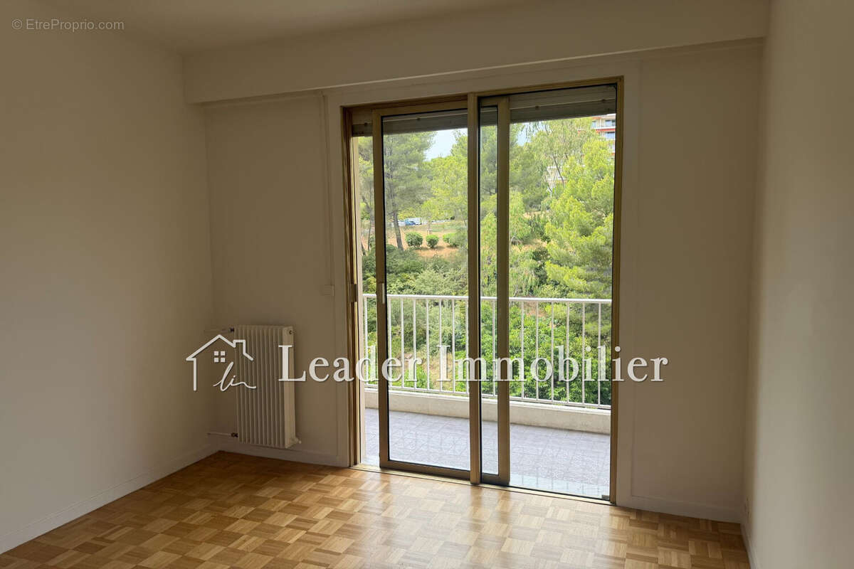 Appartement 74 m² à Cagnes-Sur-Mer  - photo 9