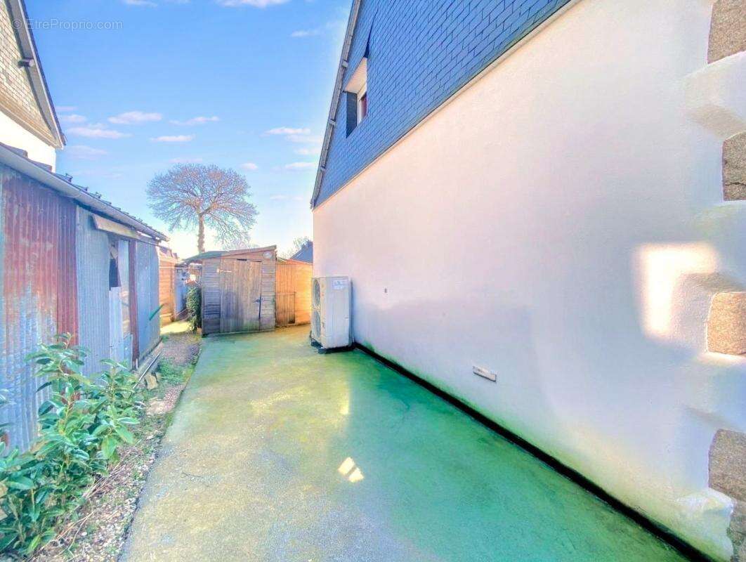 Maison à SAINT-JEAN-BREVELAY