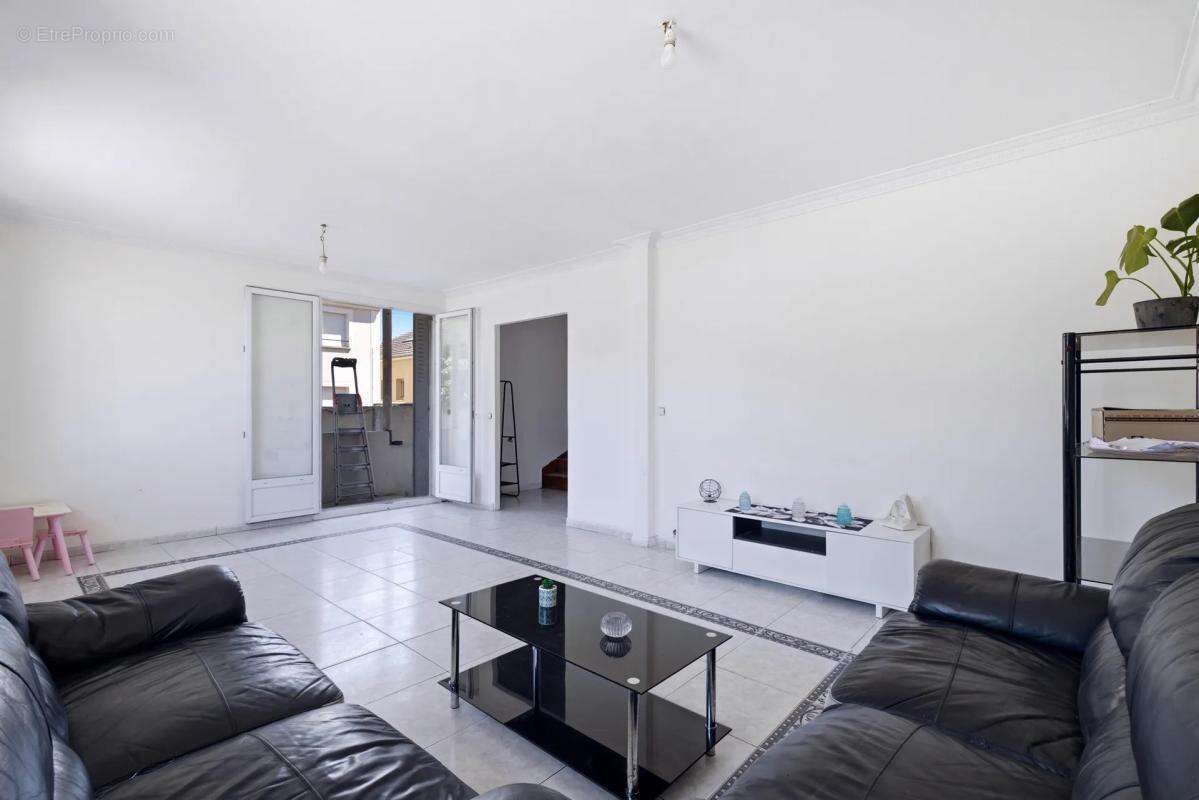 Maison de 6 pièces de 149 m² à Villepinte - photo 4