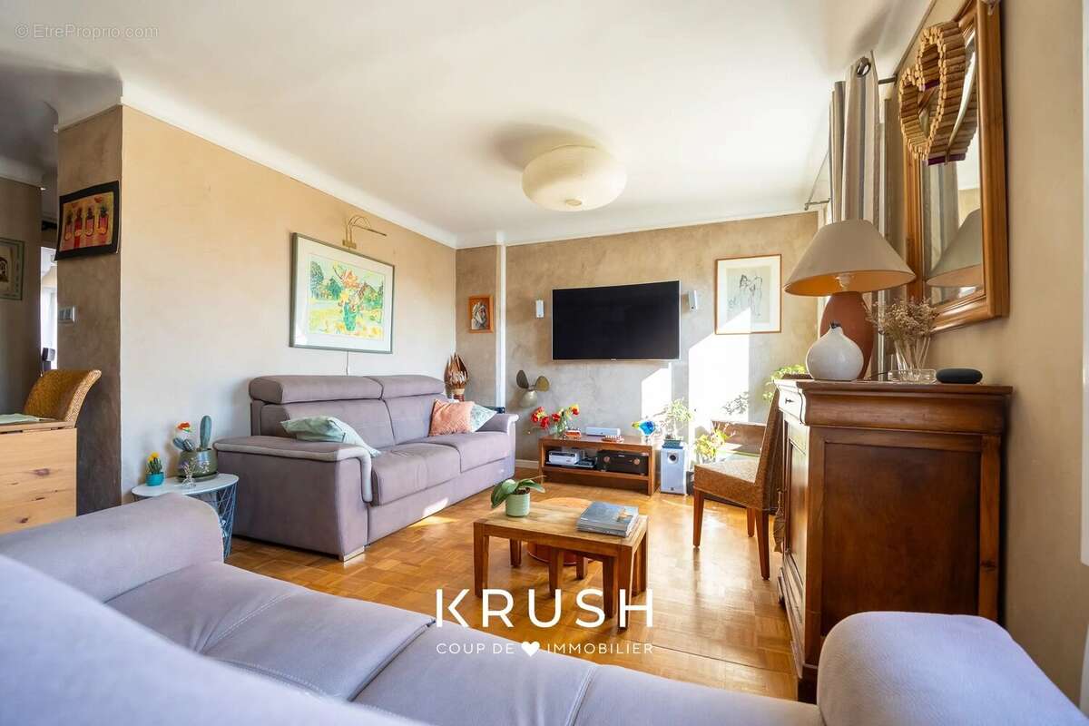 Appartement à MARSEILLE-7E
