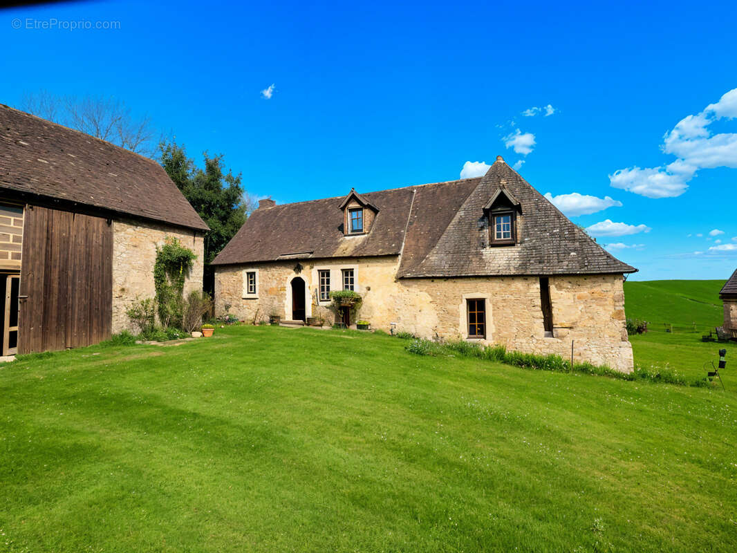 Maison à BONNETABLE