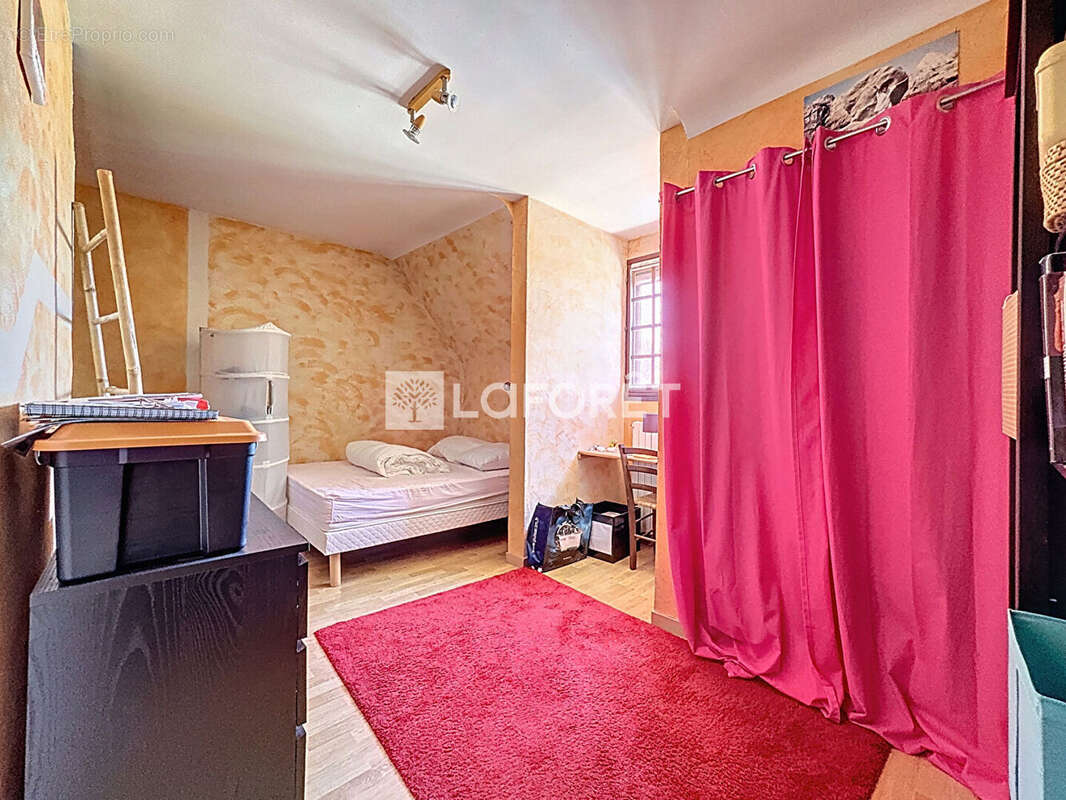 Maison à COLLEVILLE-MONTGOMERY