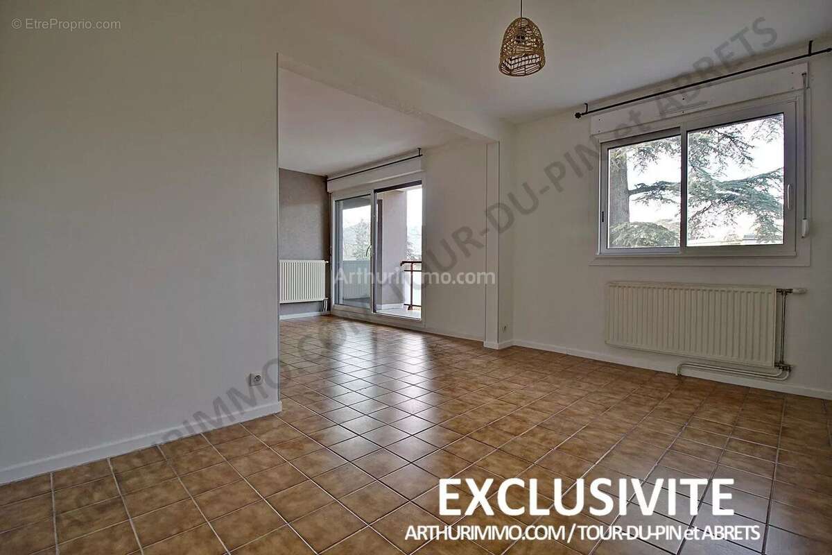 Appartement à RIVES