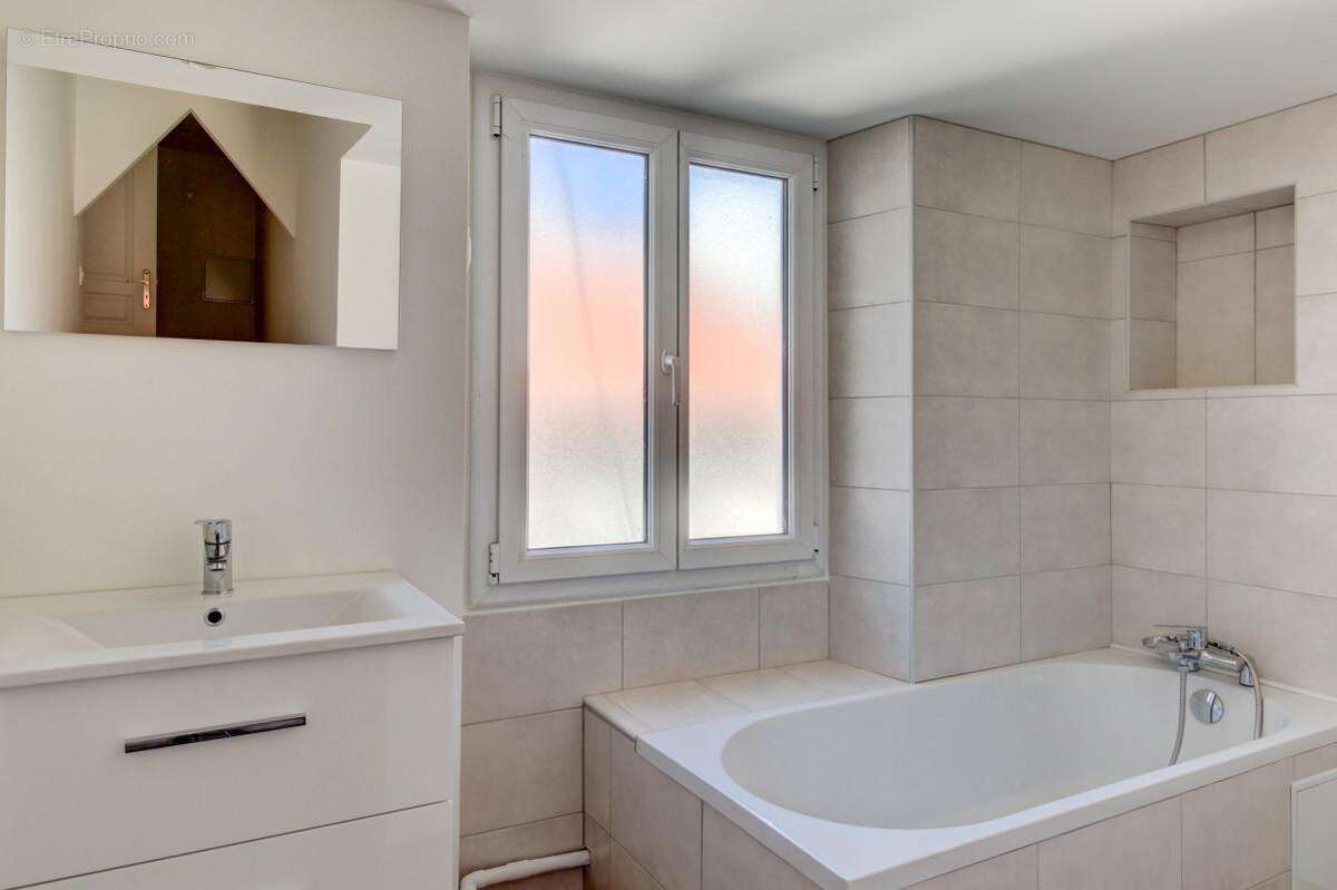 Carré d'or 41.61 m² 4ème étage avec ascenseur - photo 7