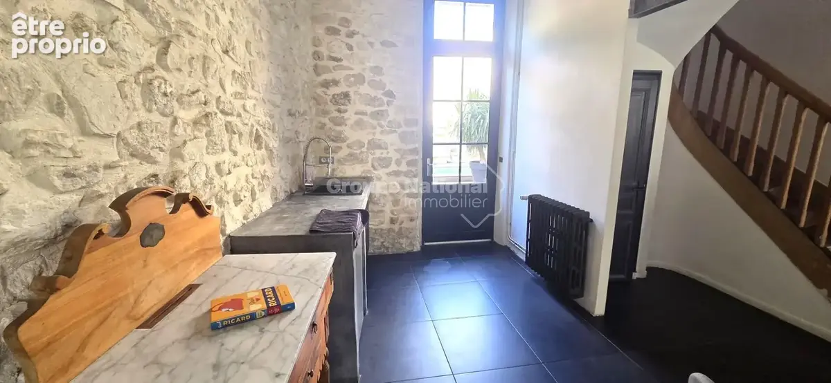 MARSEILLE 16ème ! COUP DE COEUR assuré pour cette maison de charme de 180 m² sur parcelle de terrain de 216 m² avec piscine! - photo 6
