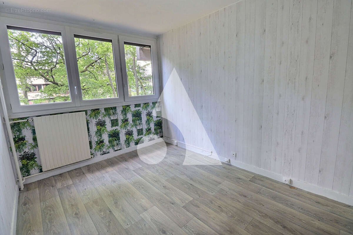 Appartement à MERY-SUR-OISE