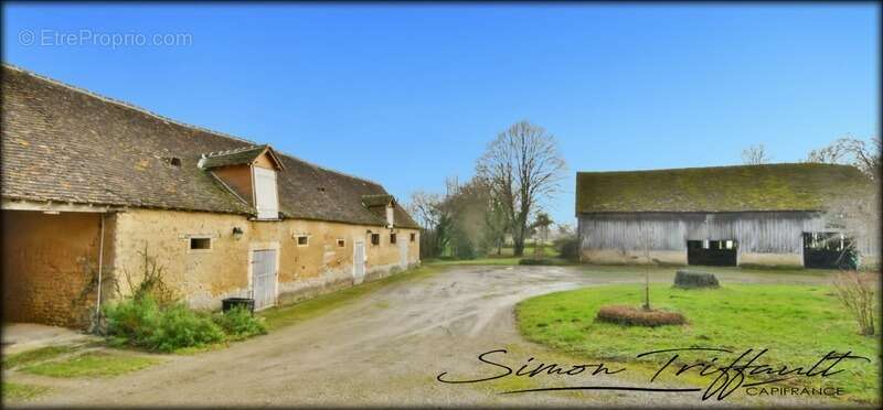 Maison à SAVIGNE-L&#039;EVEQUE