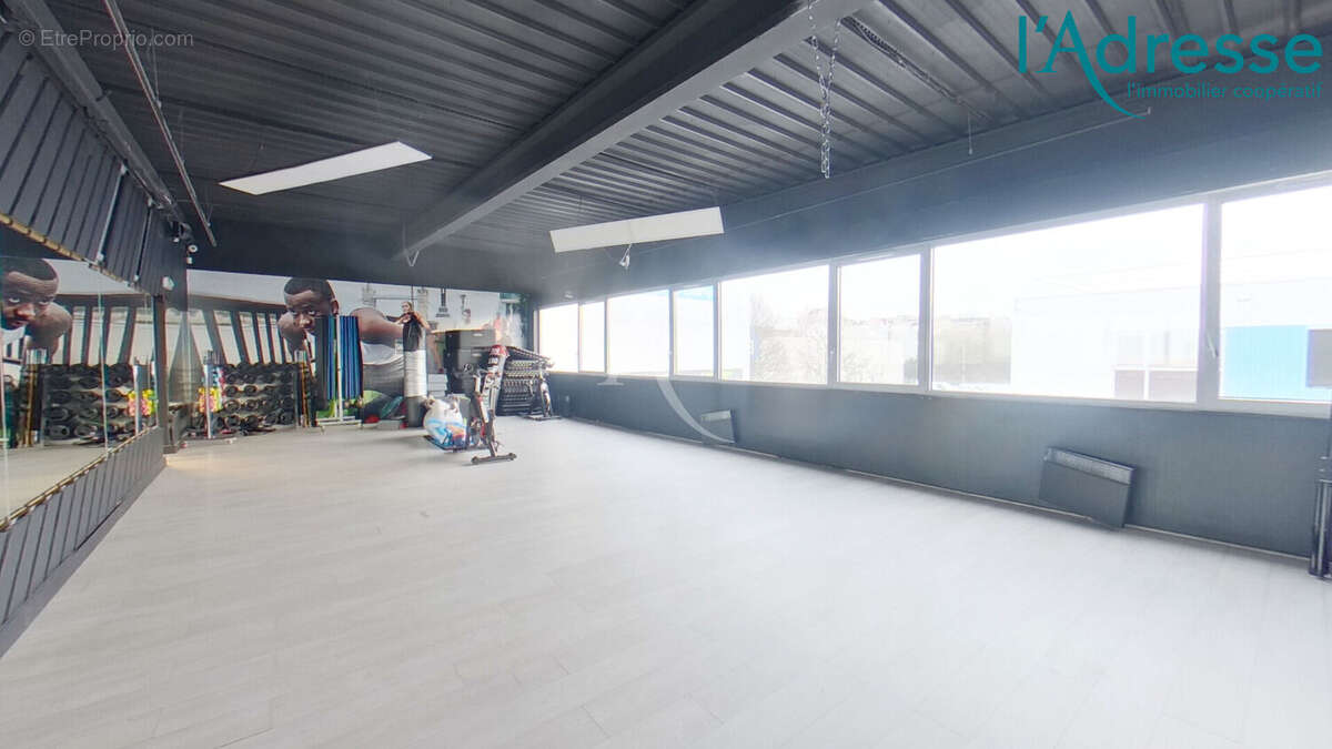 Commerce à CHAMPS-SUR-MARNE