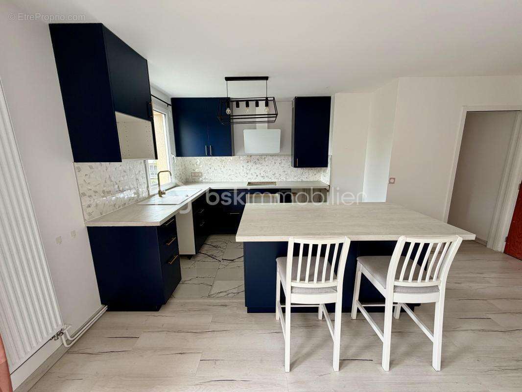 Appartement à MOISSY-CRAMAYEL