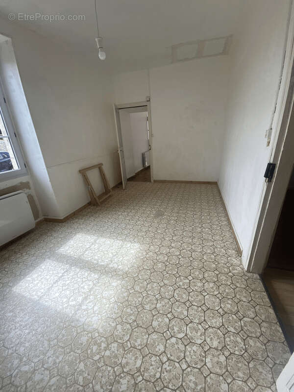 Maison à AILLIERES-BEAUVOIR