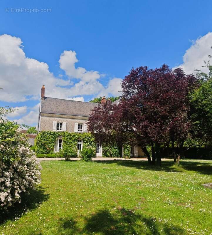 Maison à LA CHARTRE-SUR-LE-LOIR