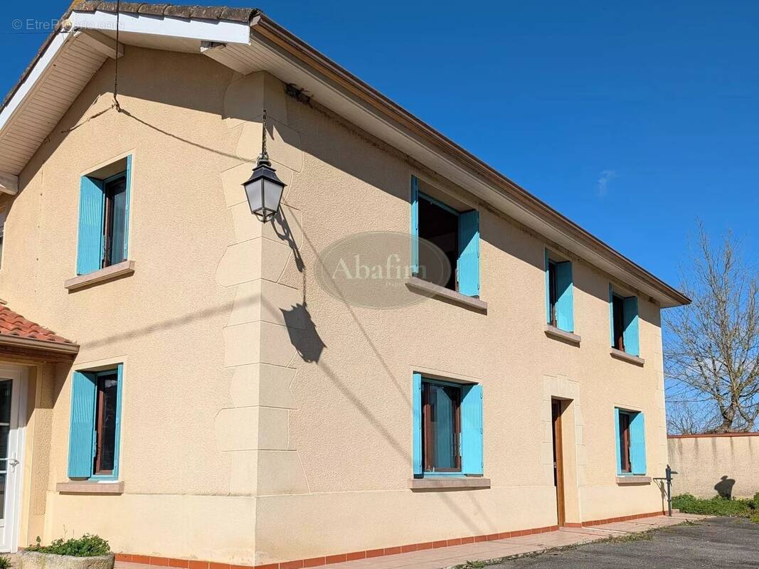 Maison à MIRANDE