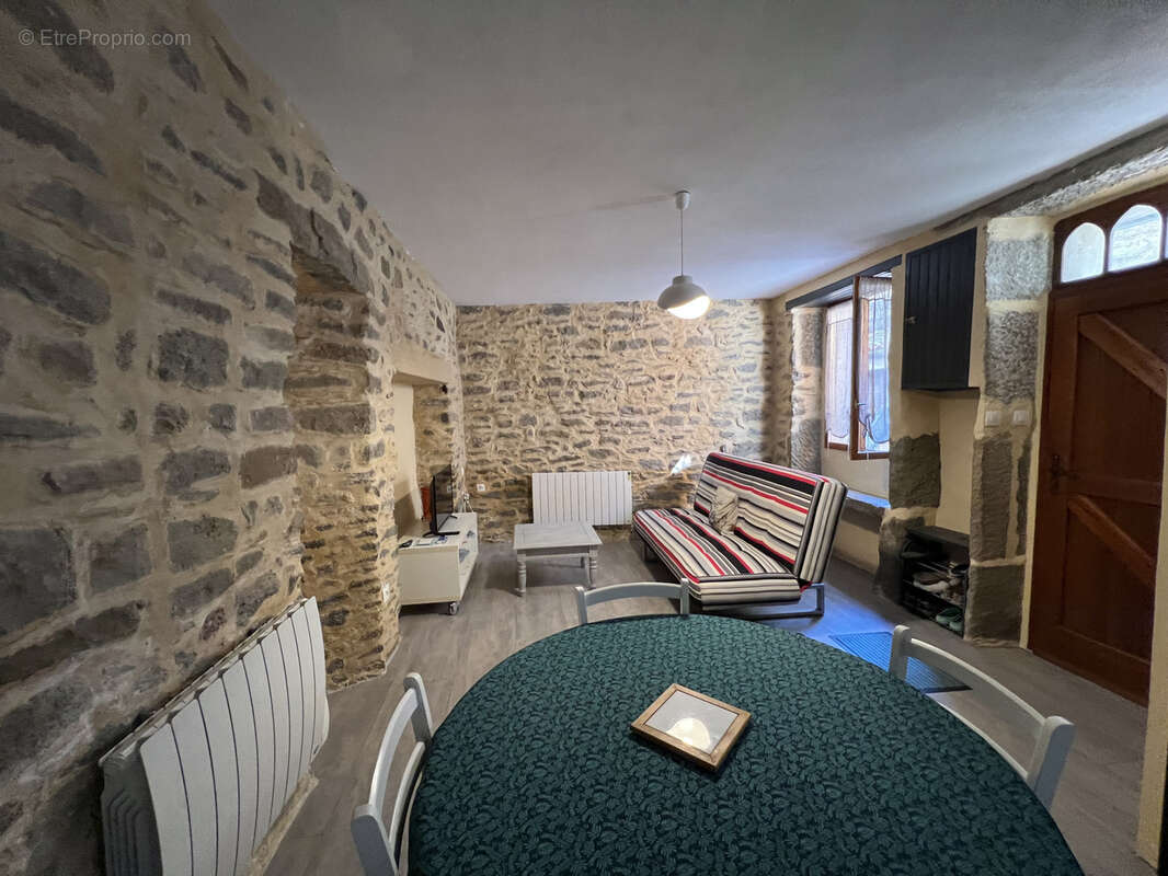 Maison à LAURE-MINERVOIS