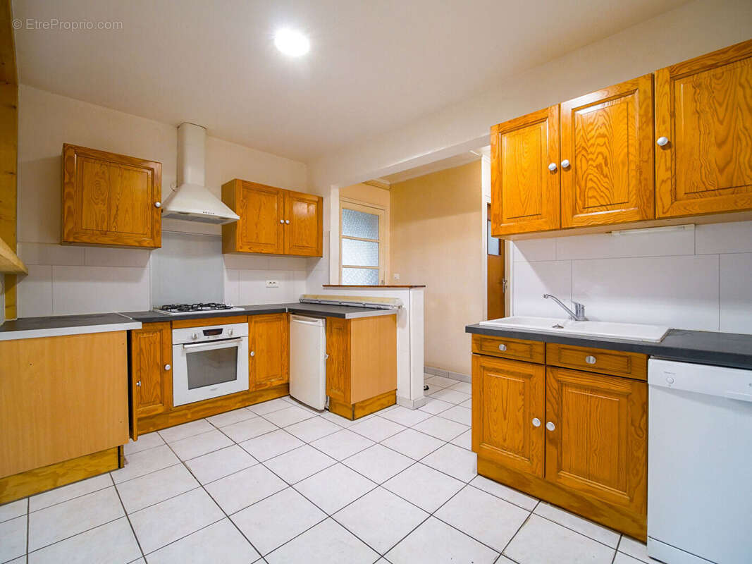 Maison  6 pièce(s) 116 m2 - photo 2