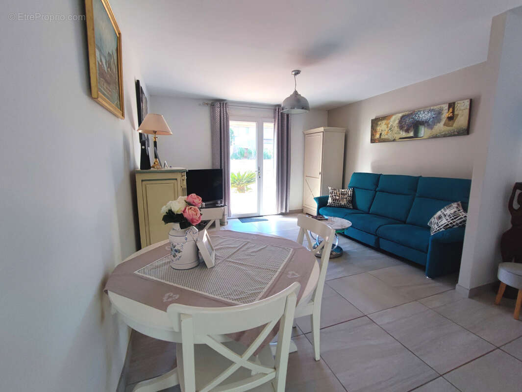 Appartement à SIX-FOURS-LES-PLAGES