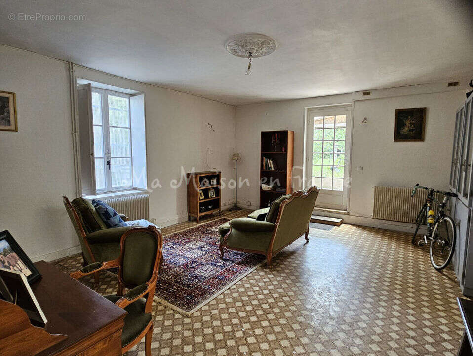 Maison à SAINT-POURCAIN-SUR-SIOULE