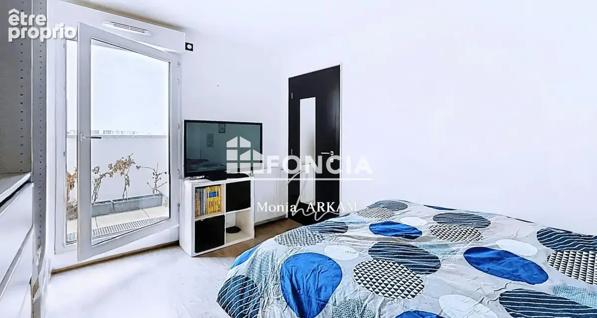 Quartier de l’horloge – grand 4 pièces – 3 chambres – vue ciel - près de 40 m² de pièce de vie – 95 m² d’extérieurs – 5ᵉ étage – - photo 12