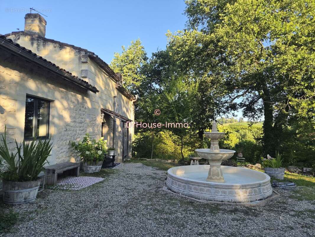 Maison 255 m² à Haux  - photo 2