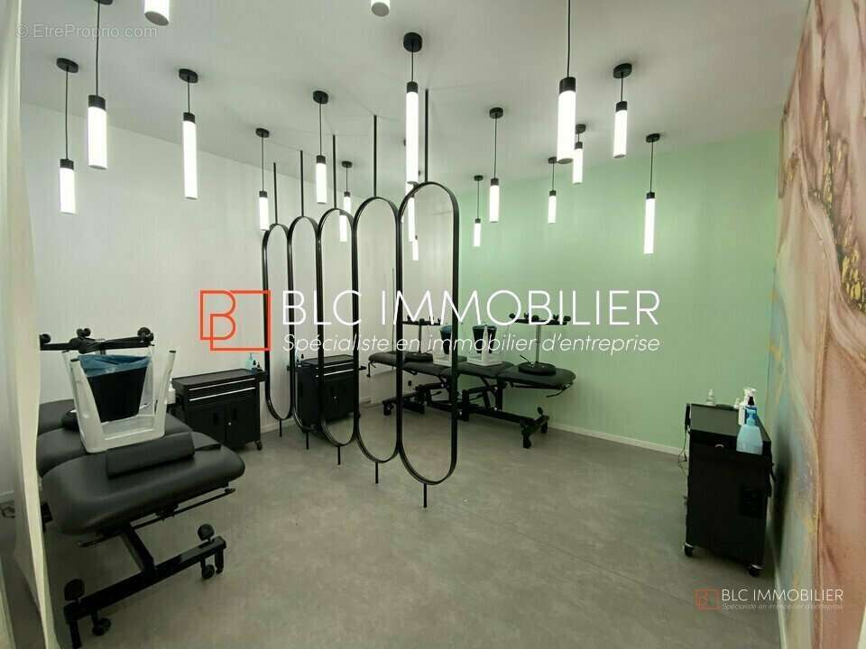 232 m² à Marseille-1e  - photo 8