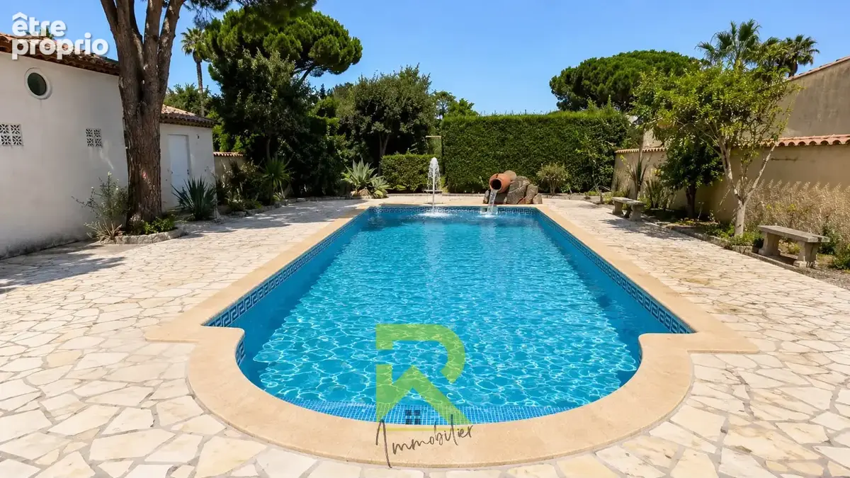 Grau d’Agde   Authentique propriété languedocienne avec piscine sur 1 561 m2 de terrain - photo 8