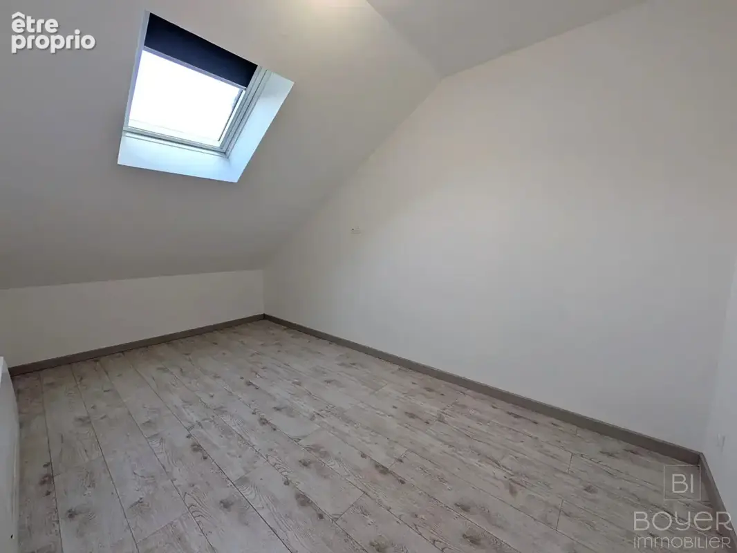 LE PERTRE - Appartement T2 bis rénové - photo 8