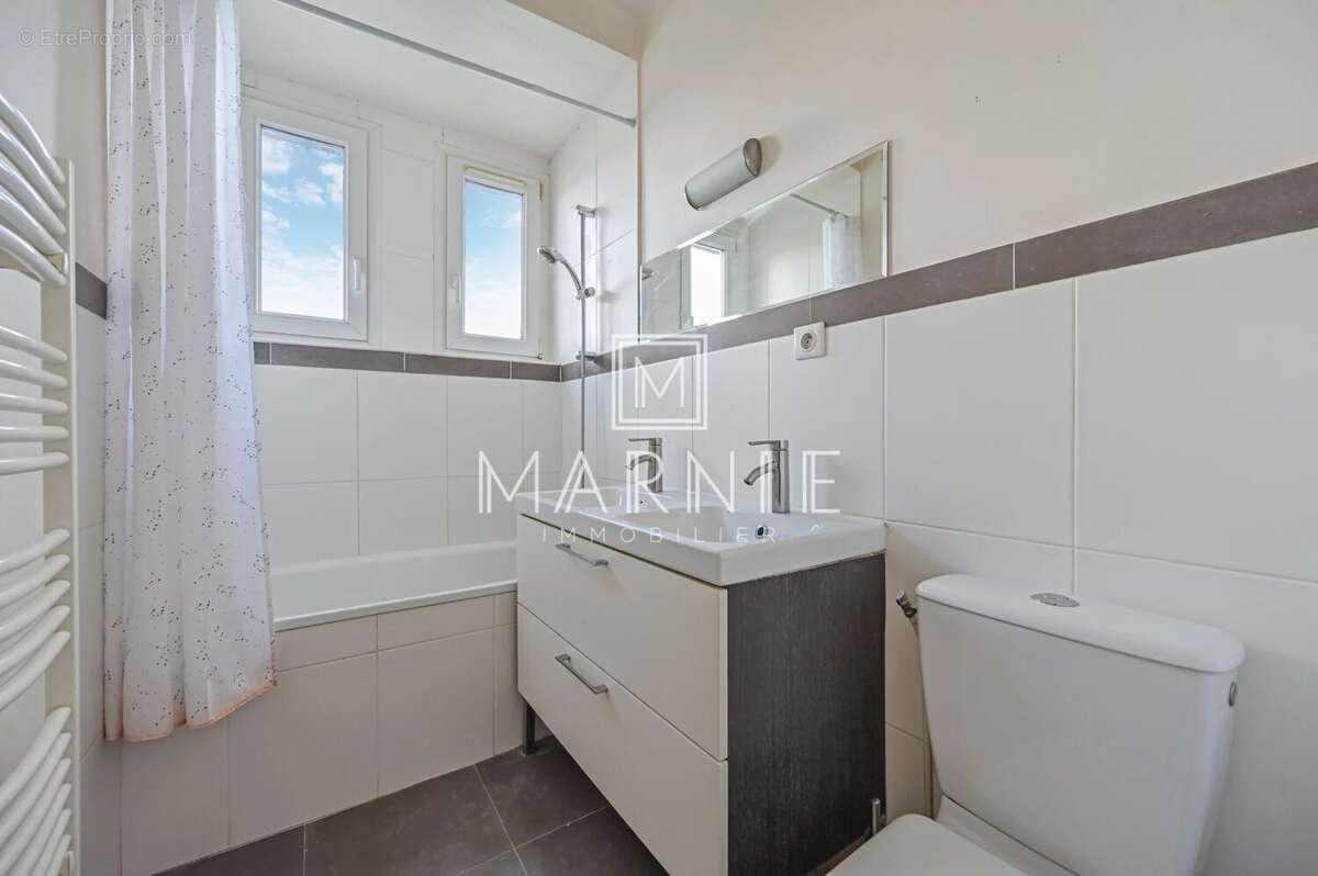 Appartement à PARIS-15E