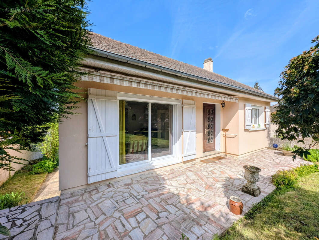 Maison à MONTFORT-L'AMAURY