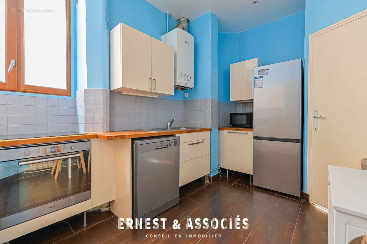 Appartement à PARIS-10E