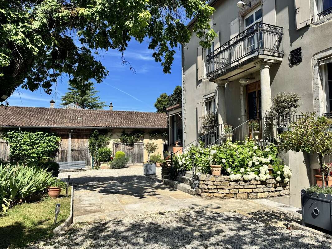 Maison à LONS-LE-SAUNIER