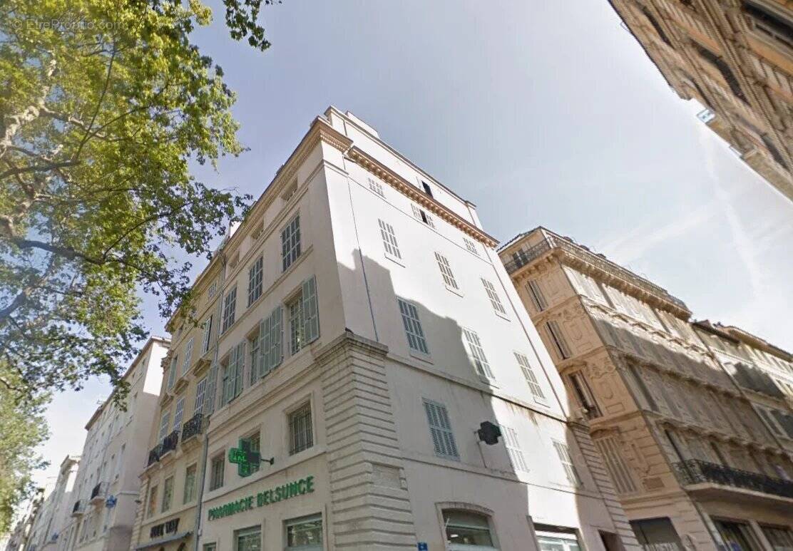 Appartement à MARSEILLE-1E