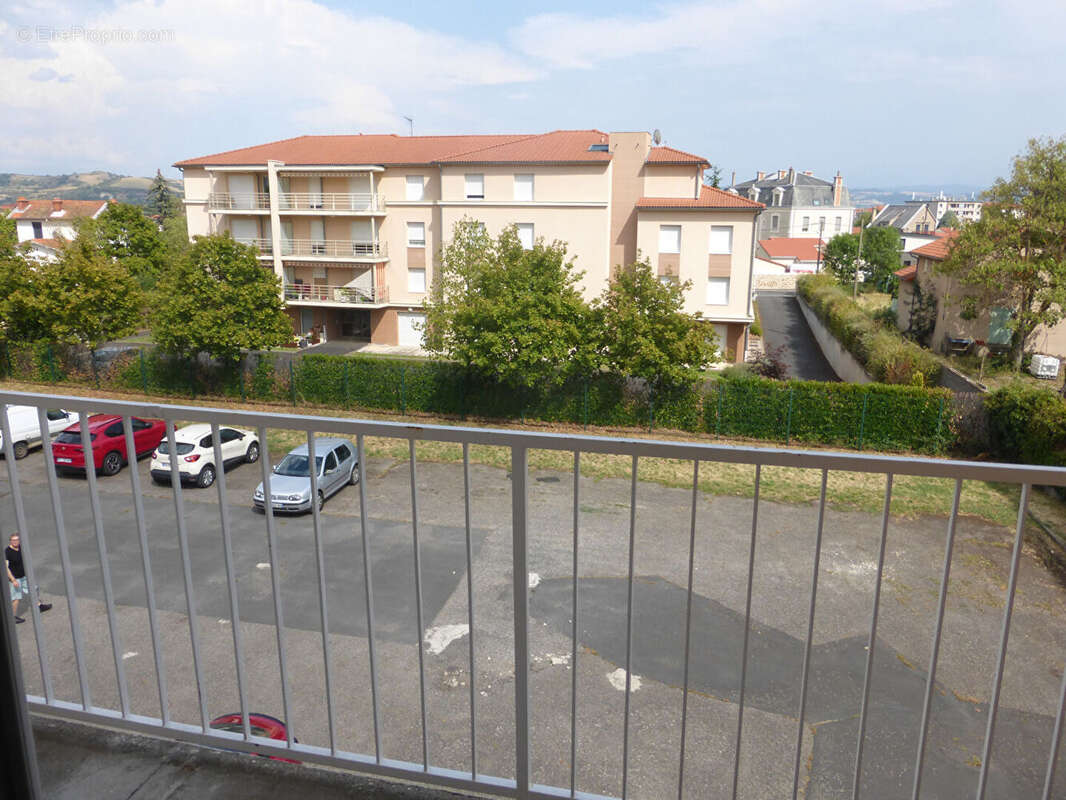 ISSOIRE / Lot de 3 studios de 18,60 M2 chacun pour investisseur ! - photo 7