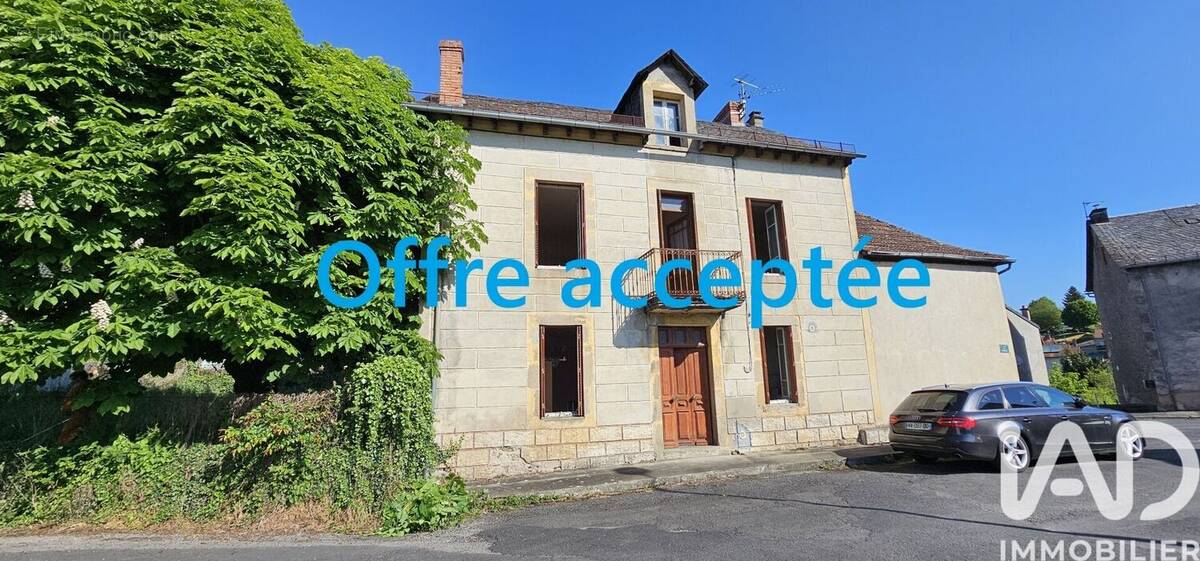 Photo 1 - Maison à YDES