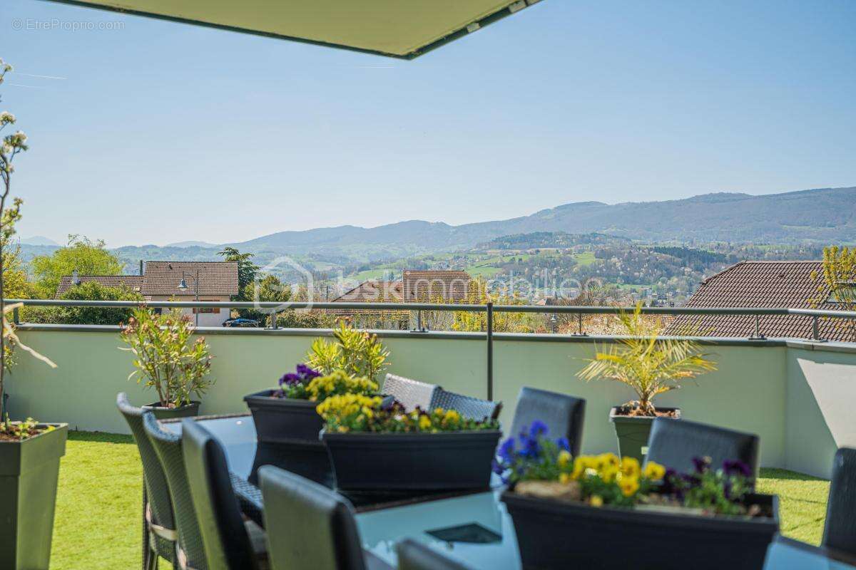 Appartement à SALES