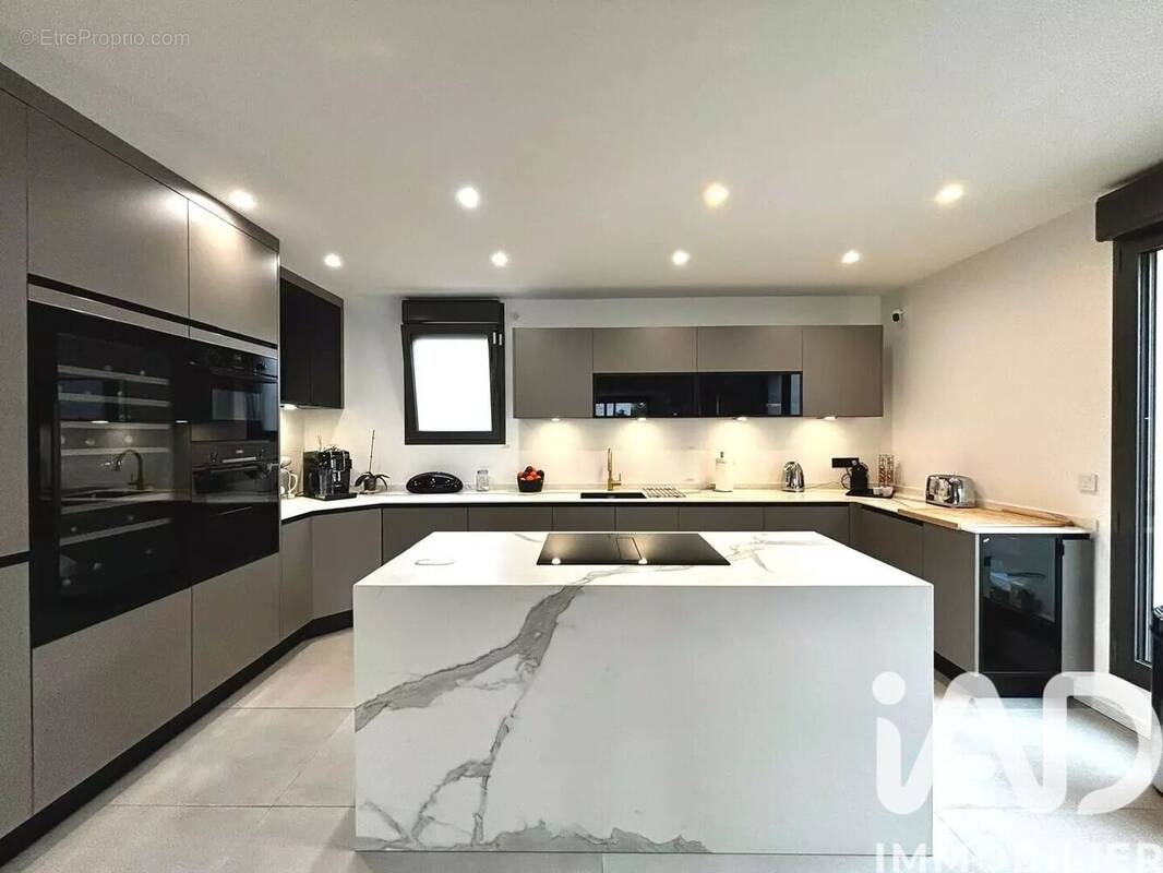 Photo 1 - Maison à SAINT-MAUR-DES-FOSSES