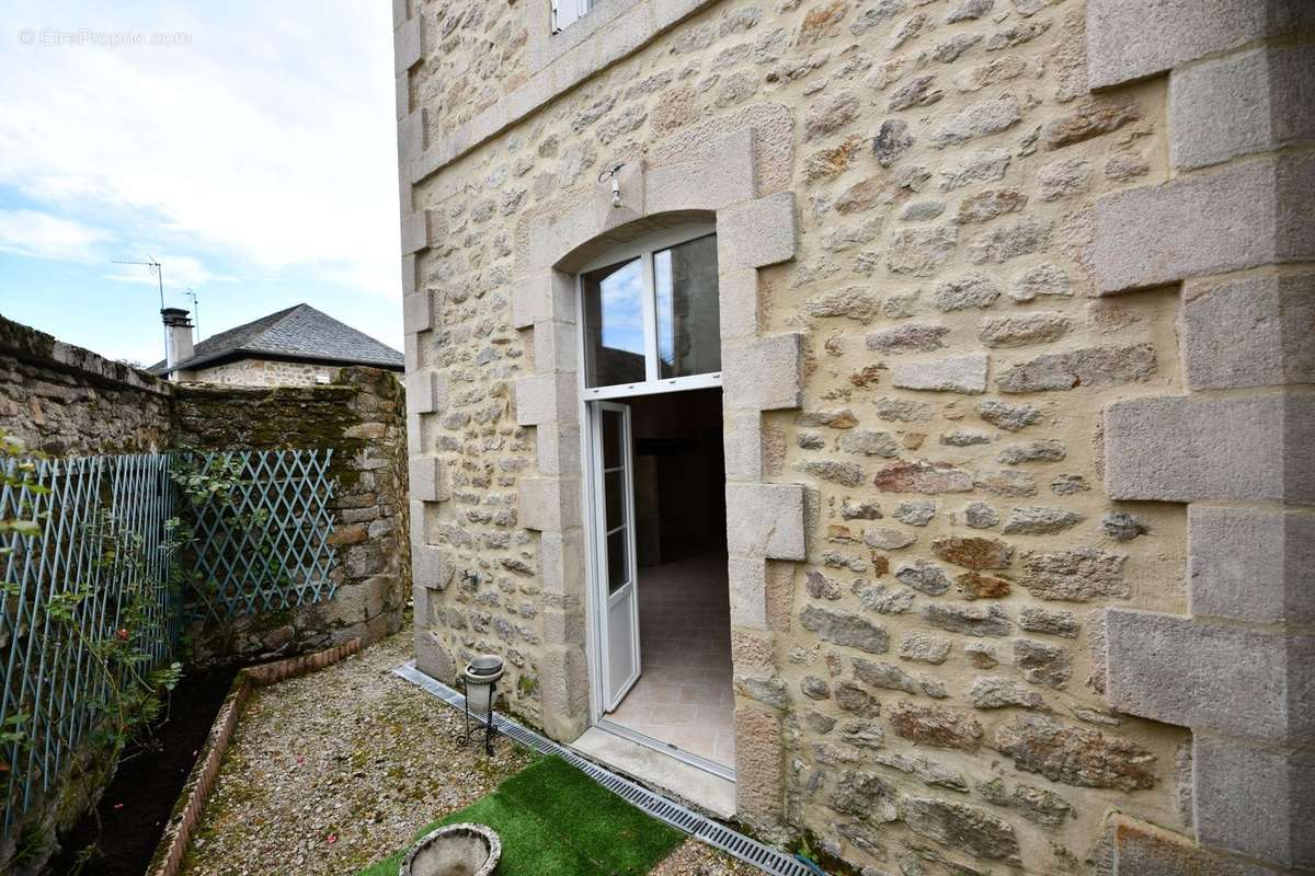 Appartement à SAINT-PRIVAT