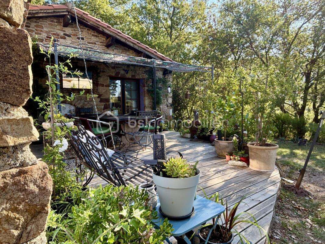 Maison à SAINT-PRIVAT