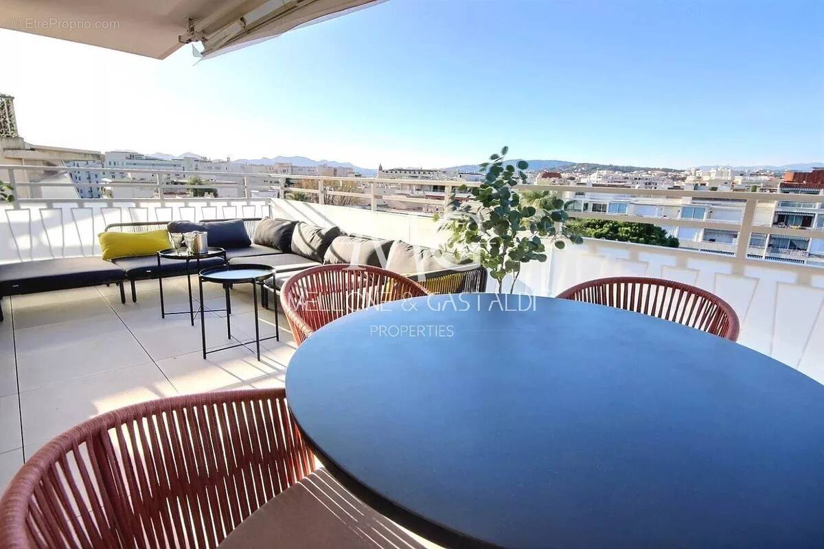 Appartement à CANNES