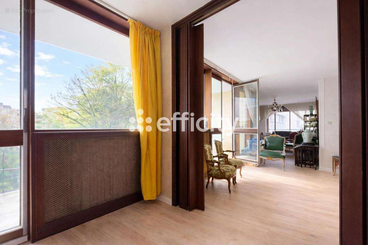 Appartement à VERSAILLES