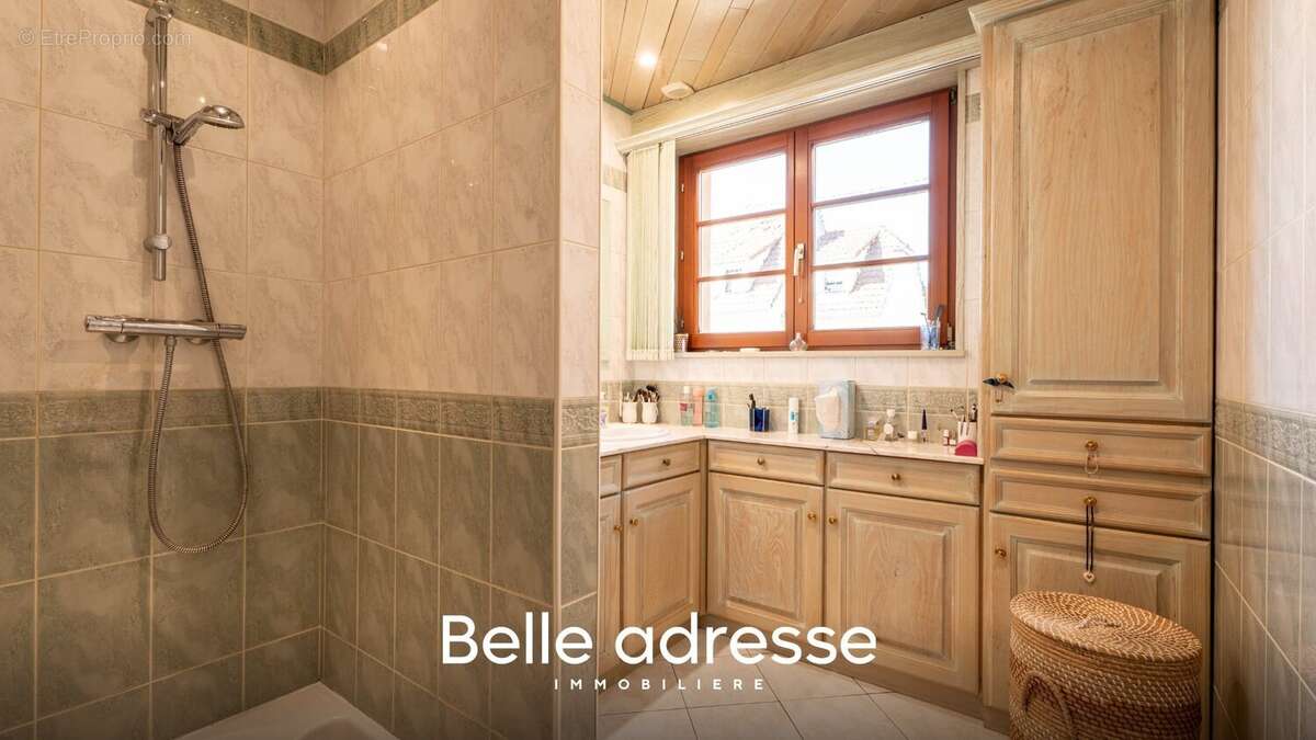 Maison familiale 6 pièces de 164 m² sur 12,84 ares - photo 7