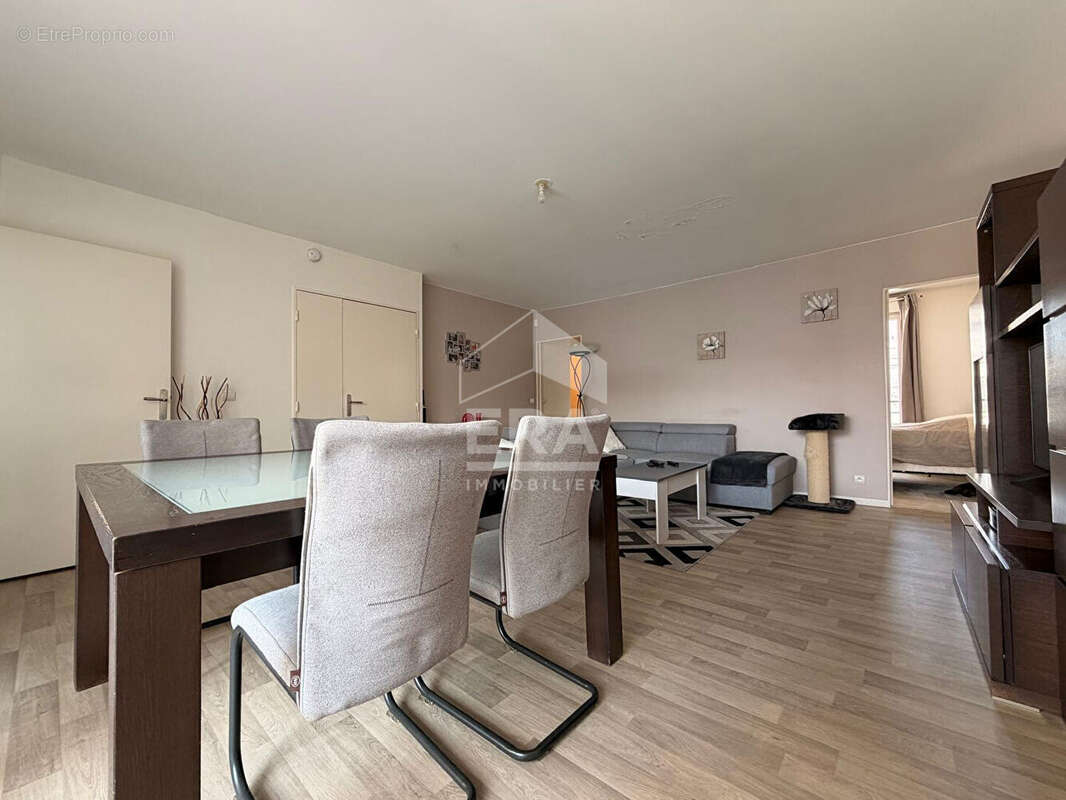 Appartement 67m² à La Plaine Saint Denis - photo 2