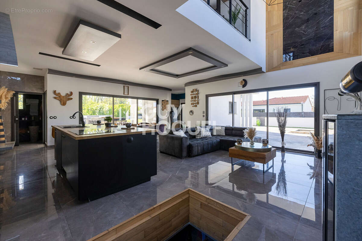 Villa de 210m² à Cellule - photo 15