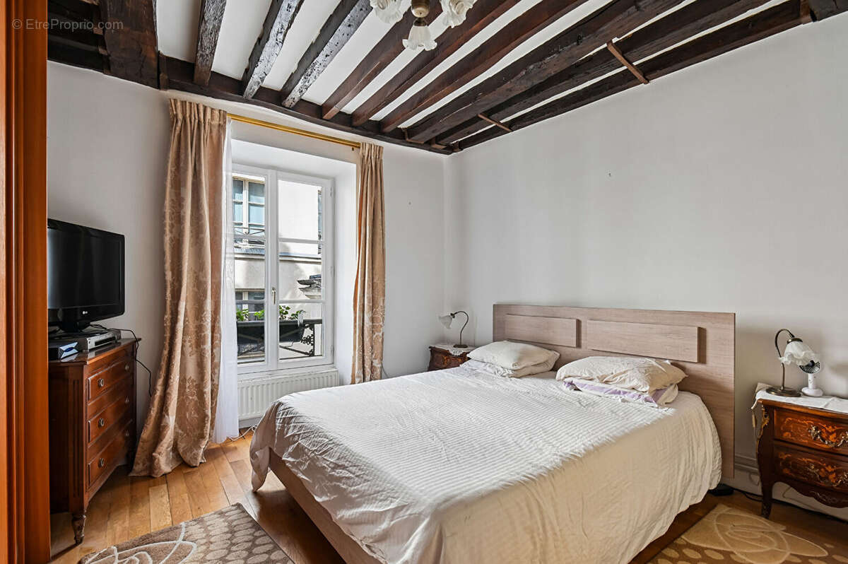 Appartement à PARIS-5E